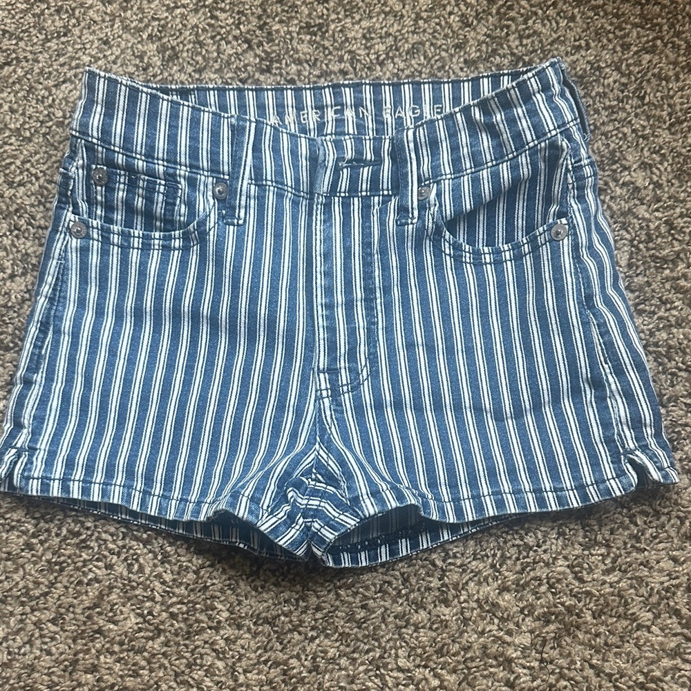 American Eagle Outfitters Women's Blue and White Striped Jean Shorts